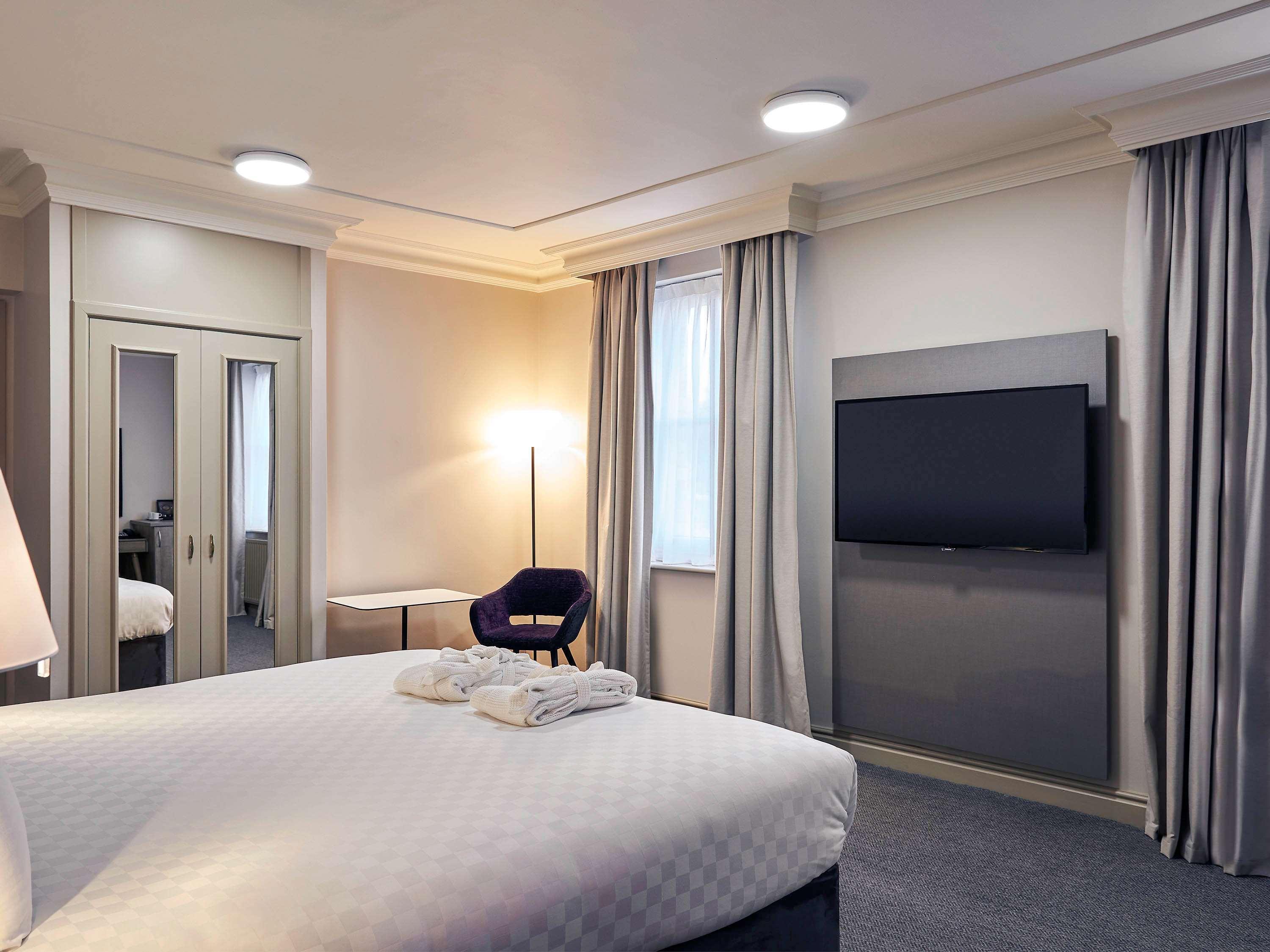 Exeter Rougemont Hotel By Sunday Екстериор снимка